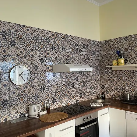 Ergzotic & Lägenhet *