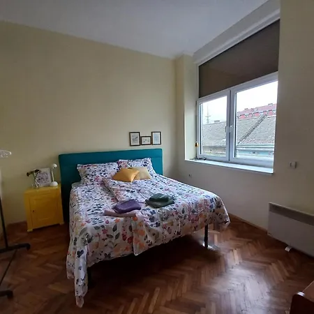 Ergzotic & Lägenhet *