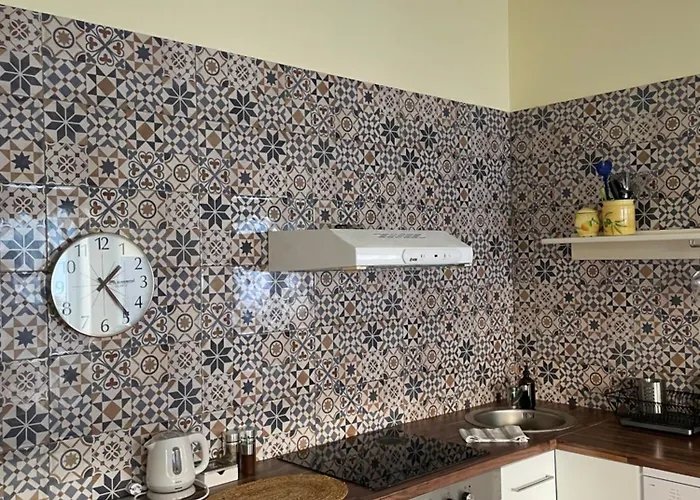 Ergzotic & Apartman *