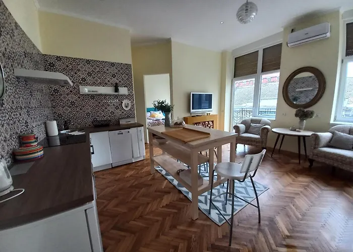 Apartman Ergzotic & *