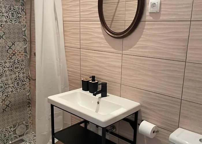 Ergzotic & Apartman *