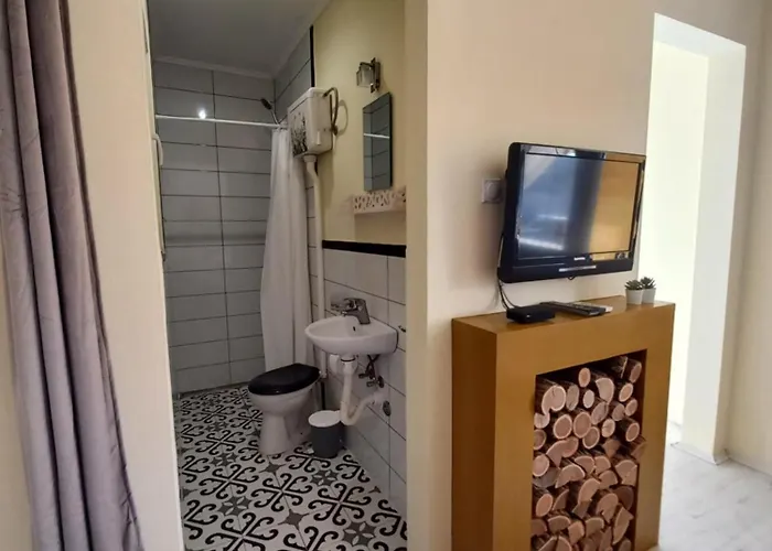 Ergzotic & Apartman *